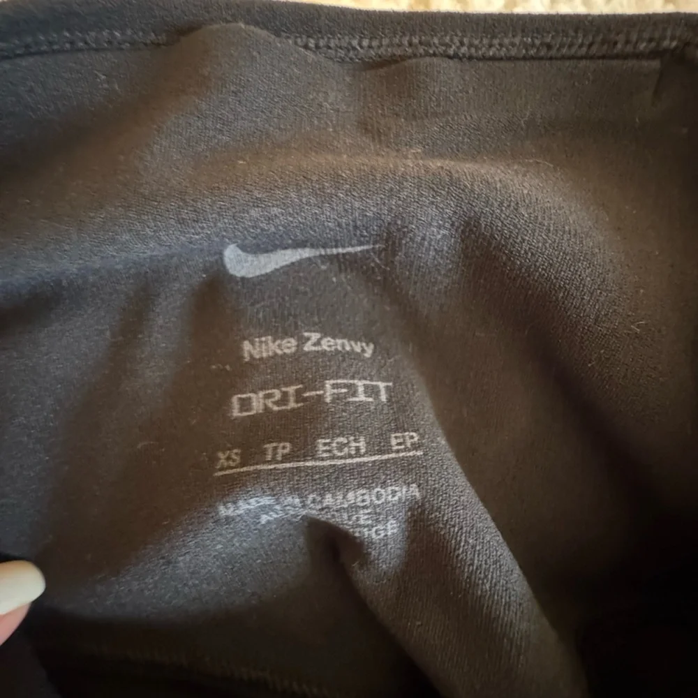 Nike Women's Black Bike Shorts - Picture 3 of 3